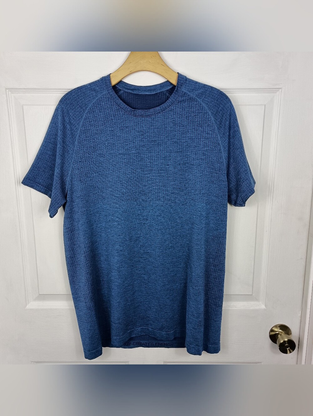 Lululemon T Shirt Large Mens Blue Metal Vent Tech Short Sleeve Slim Fit Top